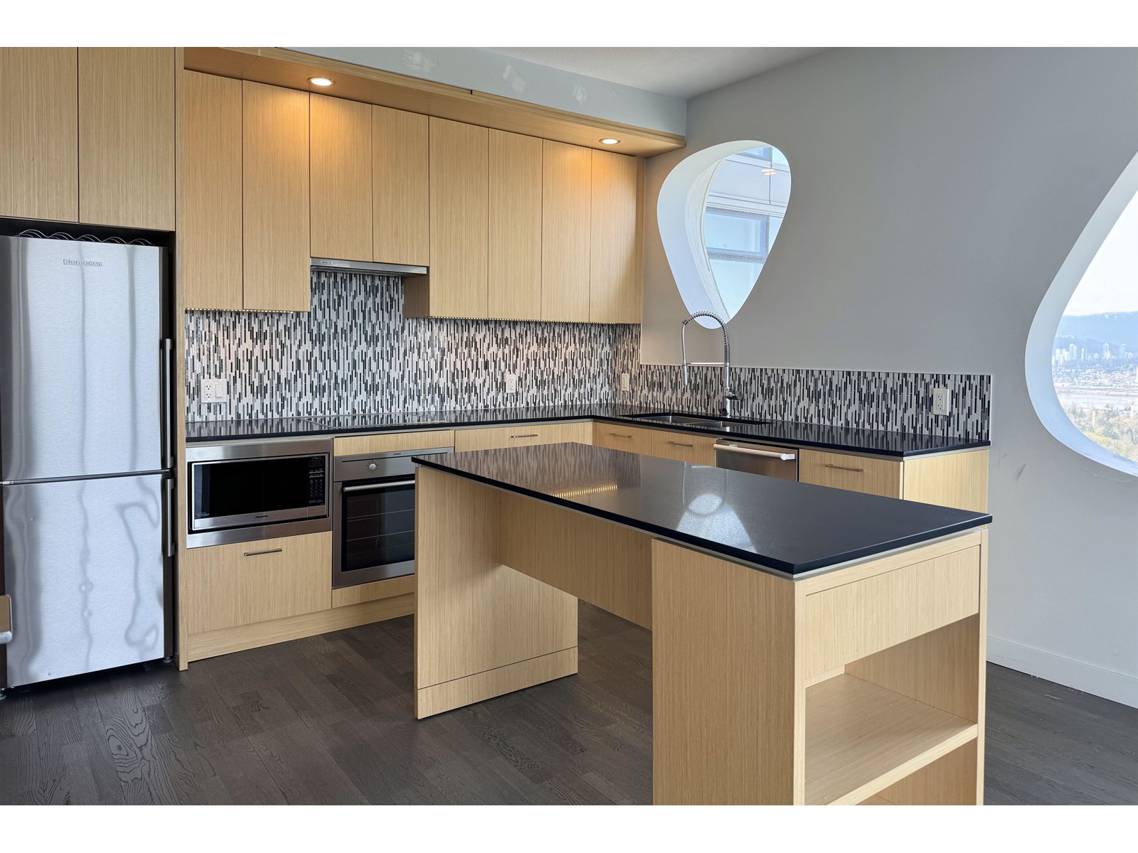 3201 13495 Central Avenue, Surrey, British Columbia  V3T 0K2 - Photo 5 - R2989962