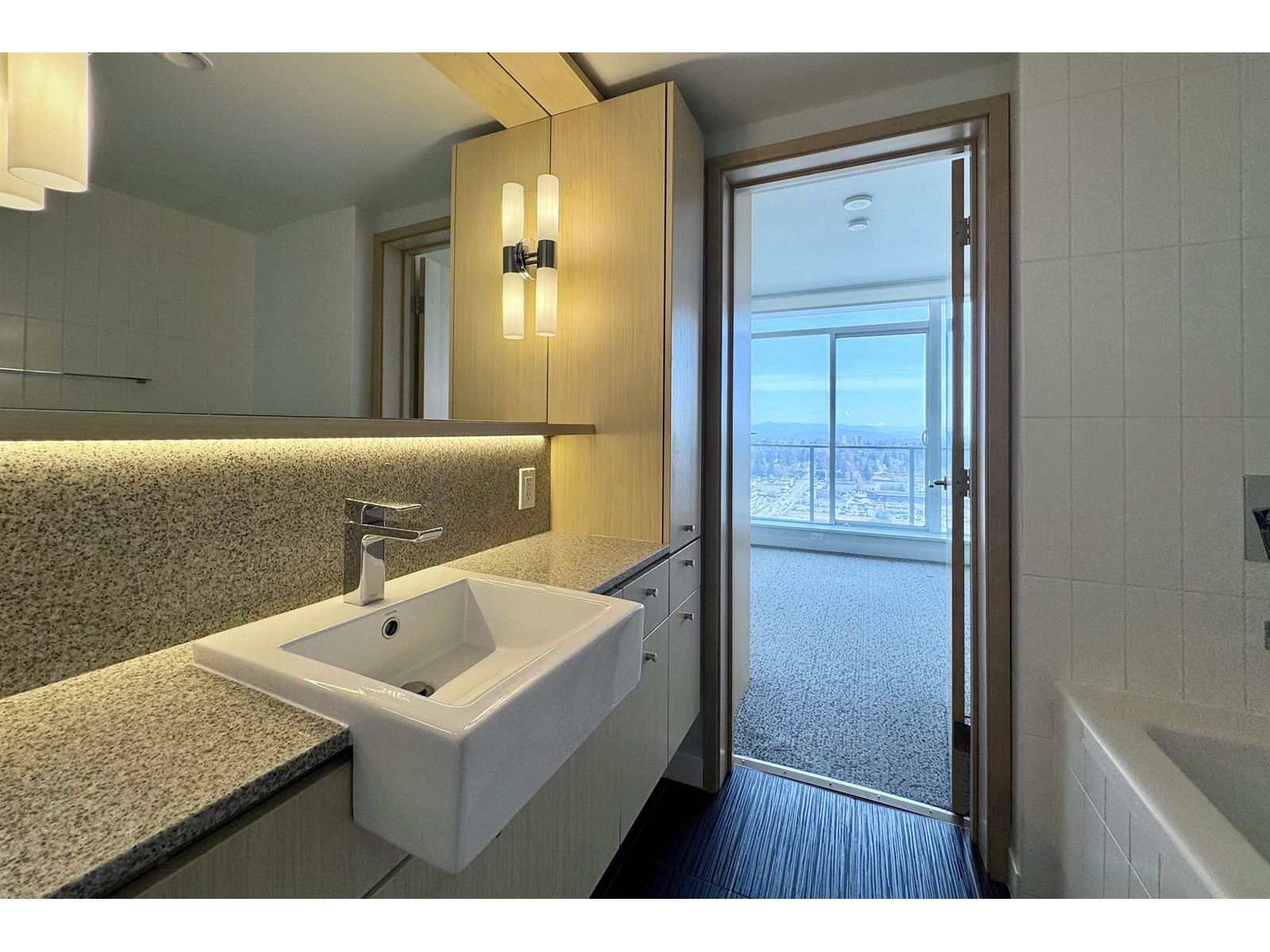 3201 13495 Central Avenue, Surrey, British Columbia  V3T 0K2 - Photo 16 - R2989962
