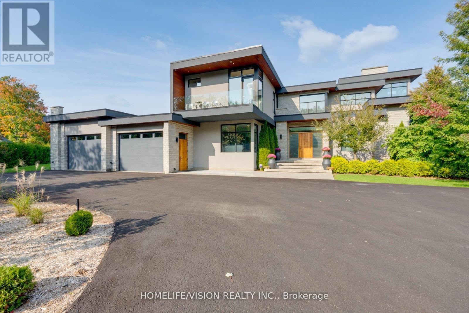 Property at 43 OGDEN CRESCENT image 1
