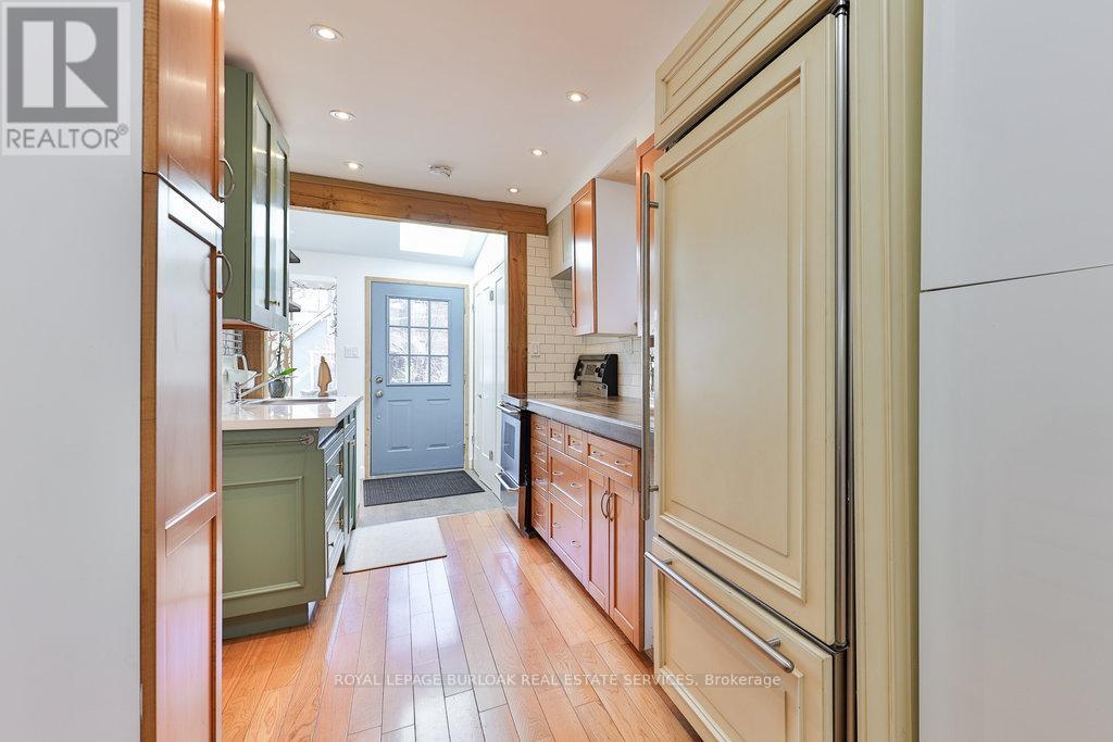 39 Twenty Fourth Street, Toronto, Ontario  M8V 3N3 - Photo 12 - W12081711