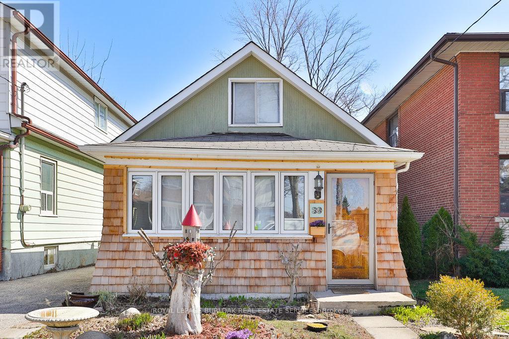 Property at 39 TWENTY FOURTH STREET image 2