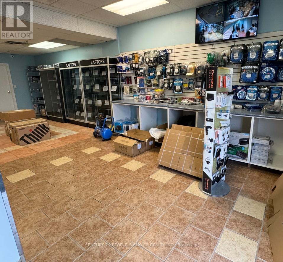 1 - 1900 Dundas Street E, Mississauga, Ontario  L4X 1L9 - Photo 7 - W12081752
