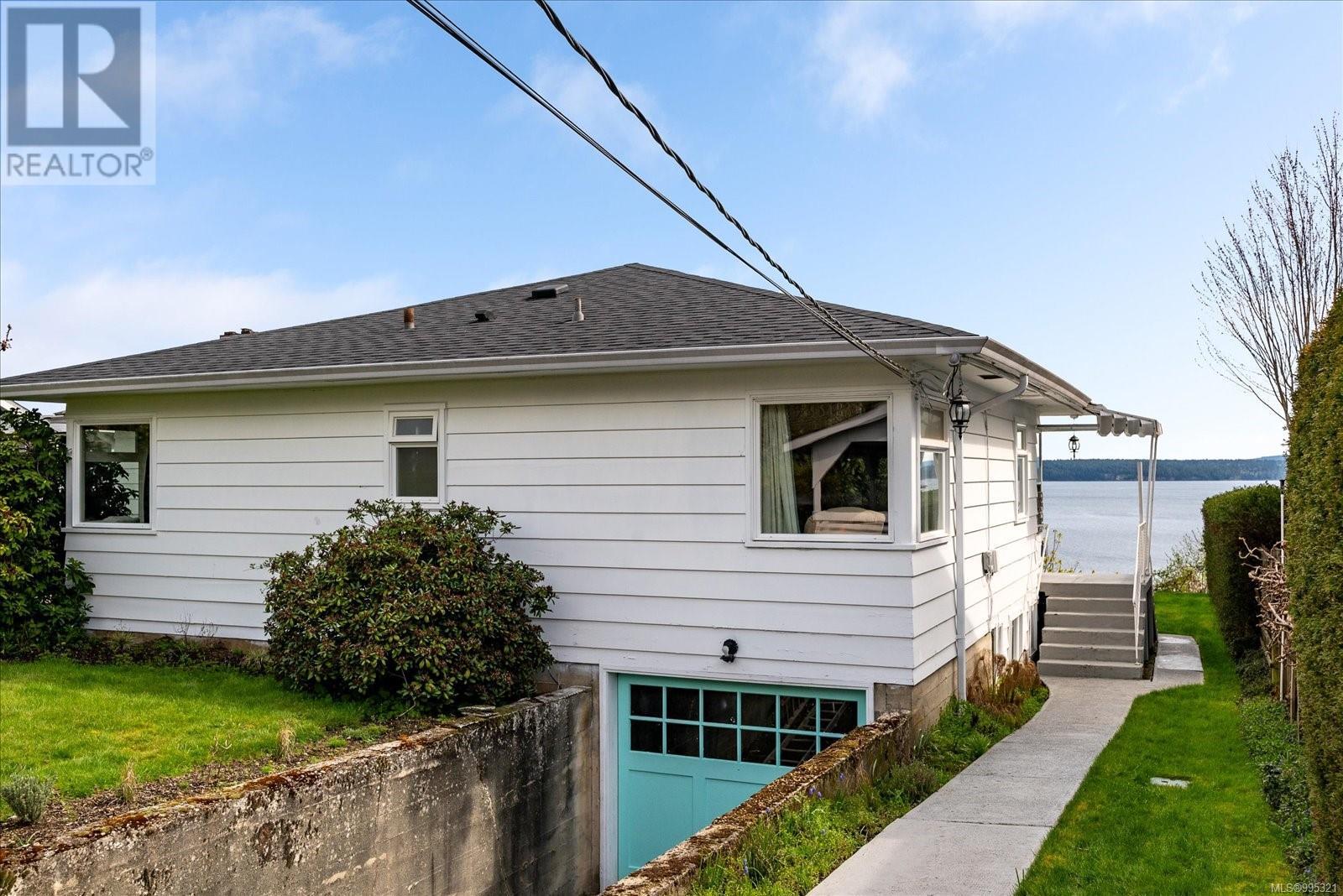 Property at 9979 Beach Dr image 3