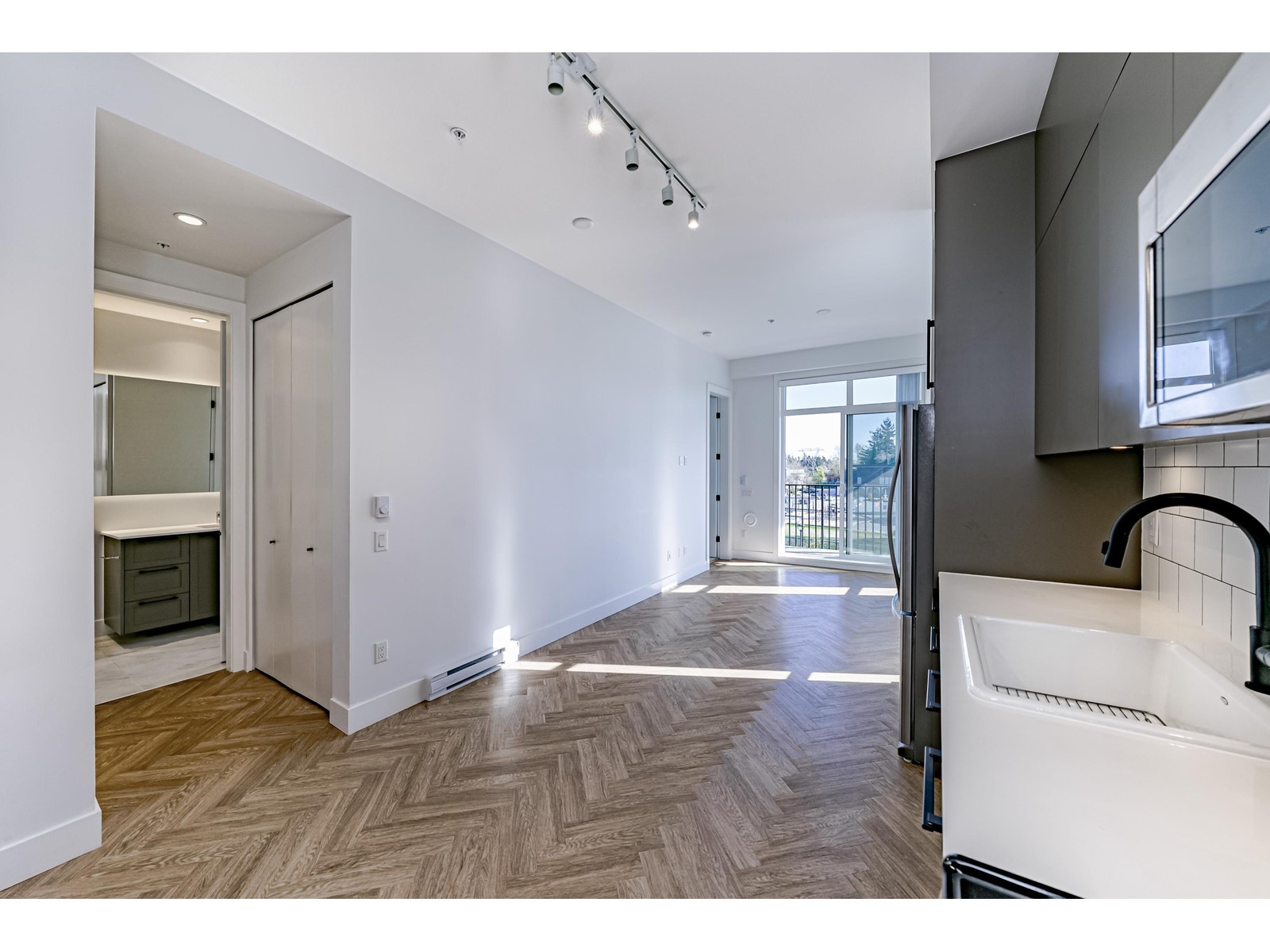 318 13933 105 Boulevard, Surrey, British Columbia  V3T 0R6 - Photo 19 - R2988452
