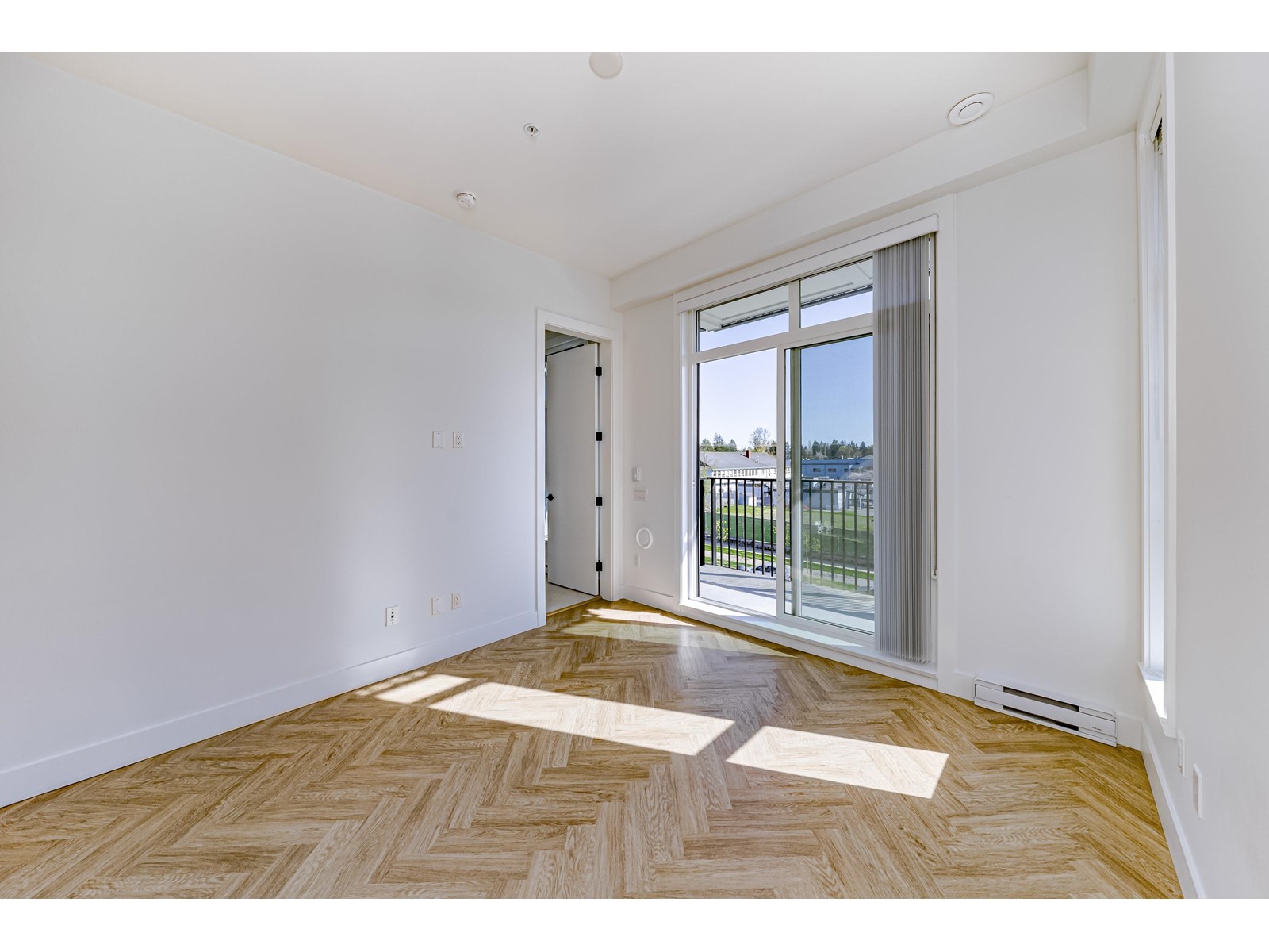 318 13933 105 Boulevard, Surrey, British Columbia  V3T 0R6 - Photo 12 - R2988452