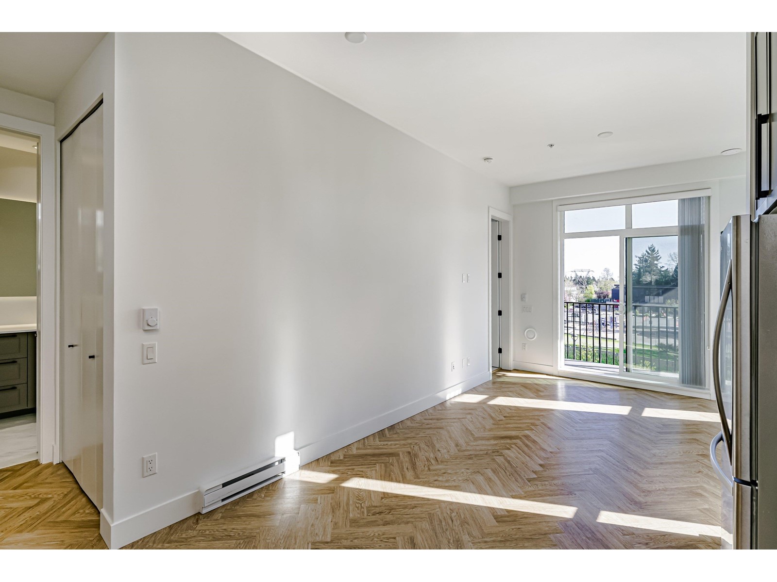 318 13933 105 Boulevard, Surrey, British Columbia  V3T 0R6 - Photo 10 - R2988452