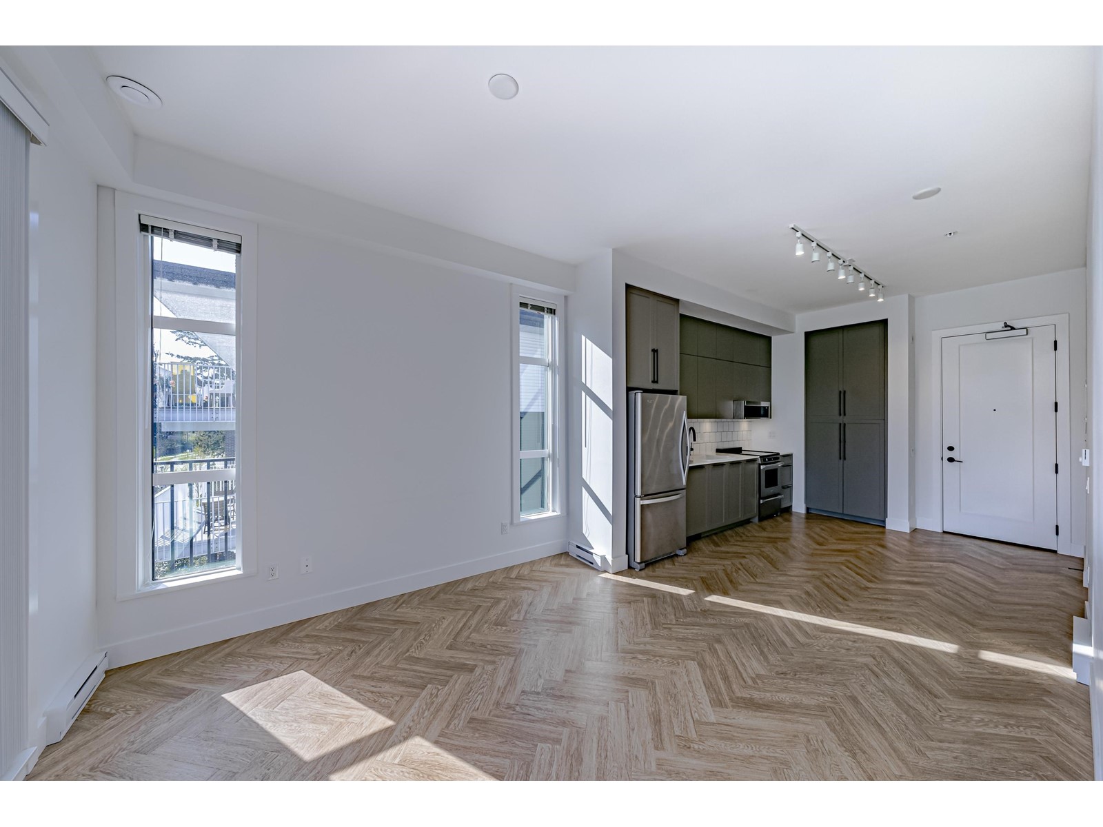 318 13933 105 Boulevard, Surrey, British Columbia  V3T 0R6 - Photo 14 - R2988452
