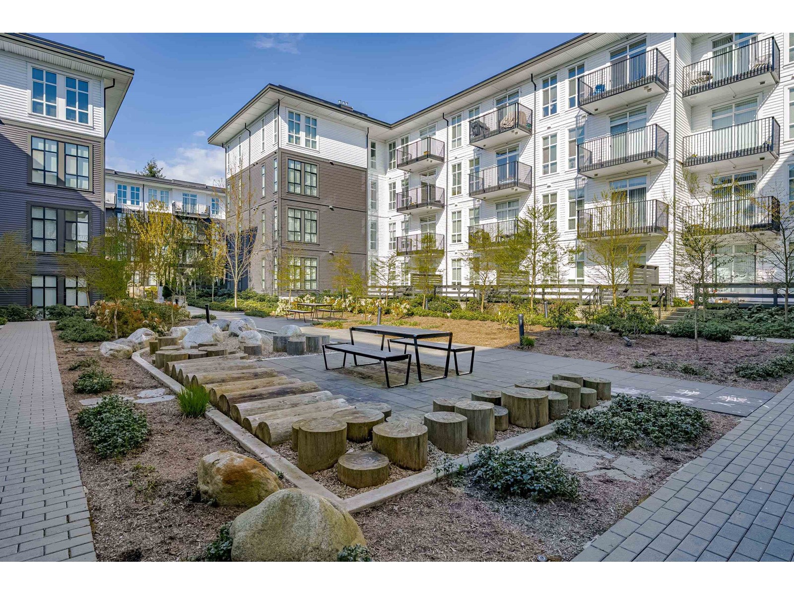 318 13933 105 Boulevard, Surrey, British Columbia  V3T 0R6 - Photo 36 - R2988452