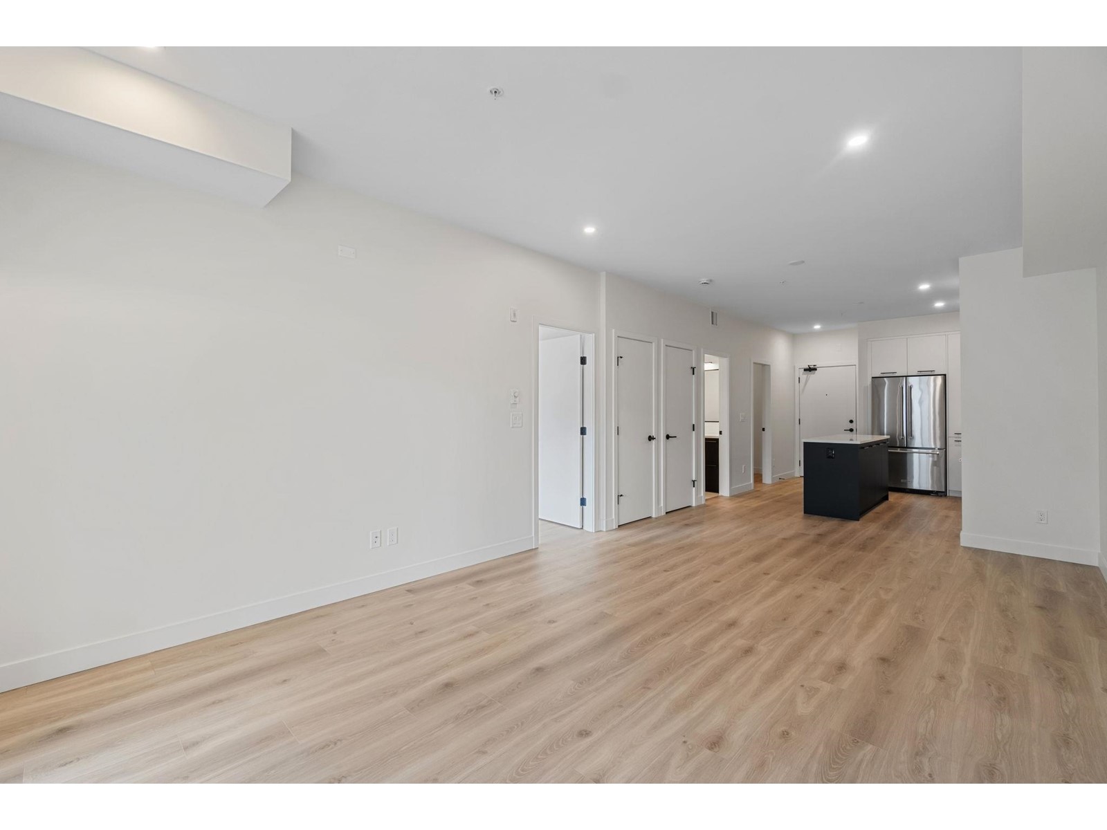 328 2635 King George Boulevard, Surrey, British Columbia  V4P 0H7 - Photo 4 - R2990006