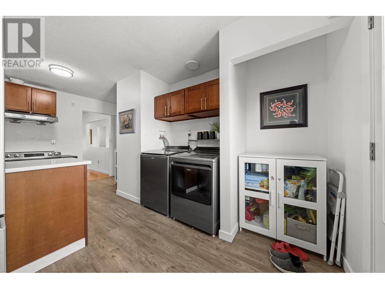 5681 Camino Court, Burnaby, British Columbia  V5G 3Y1 - Photo 12 - R2989830