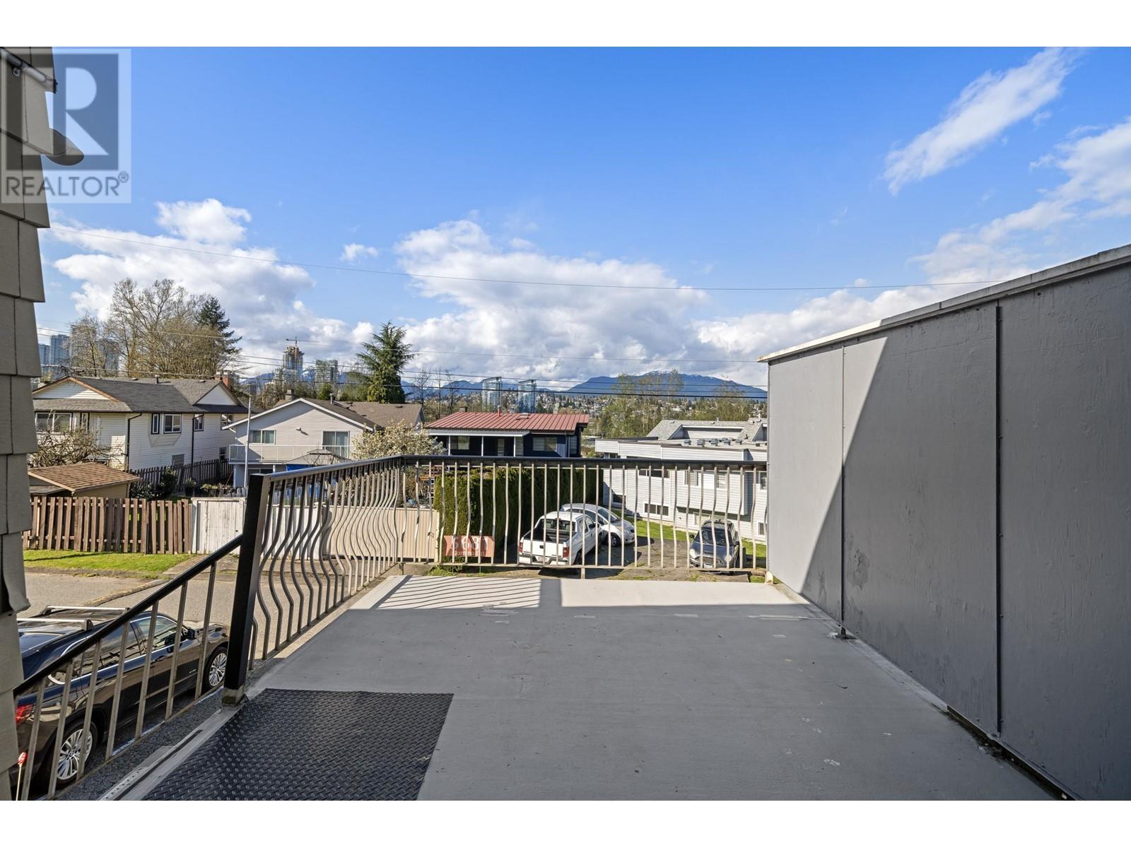 5681 Camino Court, Burnaby, British Columbia  V5G 3Y1 - Photo 13 - R2989830