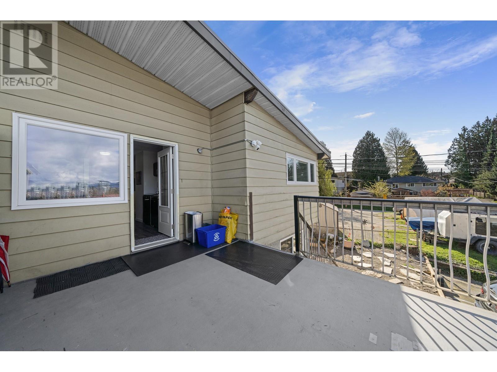 5681 Camino Court, Burnaby, British Columbia  V5G 3Y1 - Photo 14 - R2989830