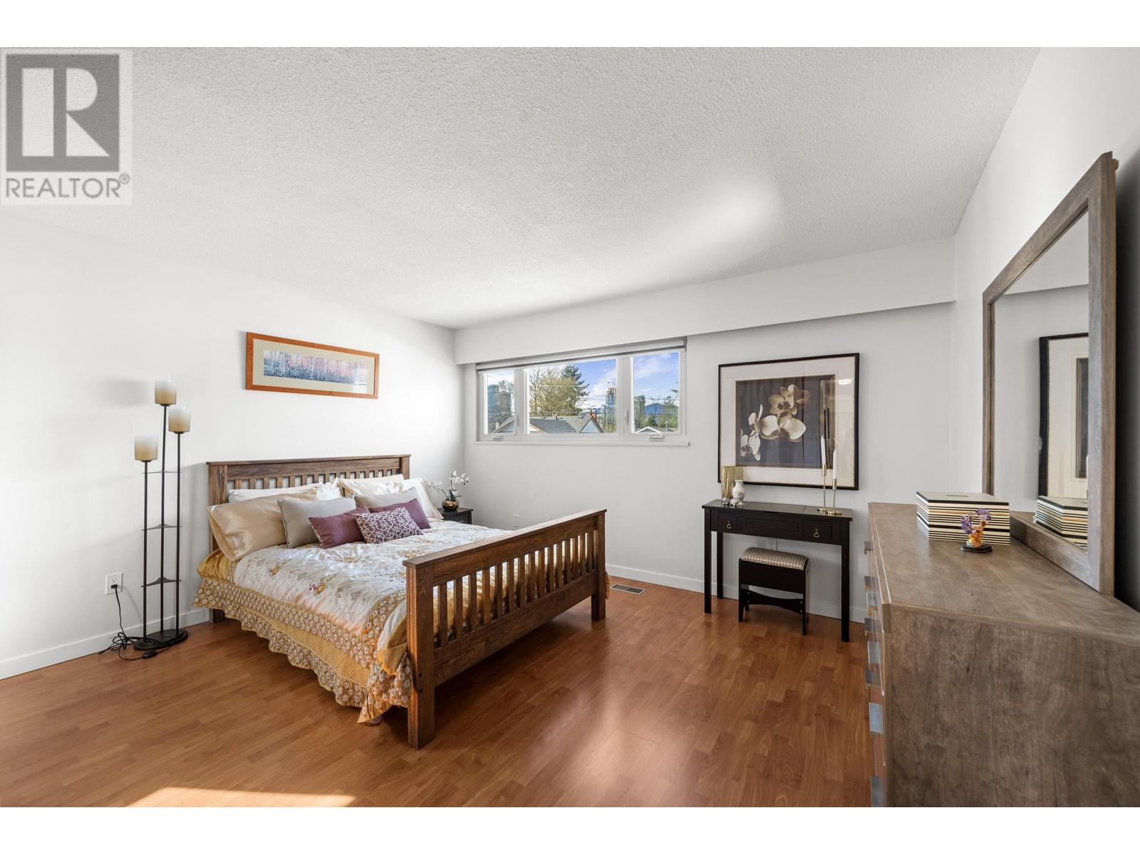 5681 Camino Court, Burnaby, British Columbia  V5G 3Y1 - Photo 15 - R2989830