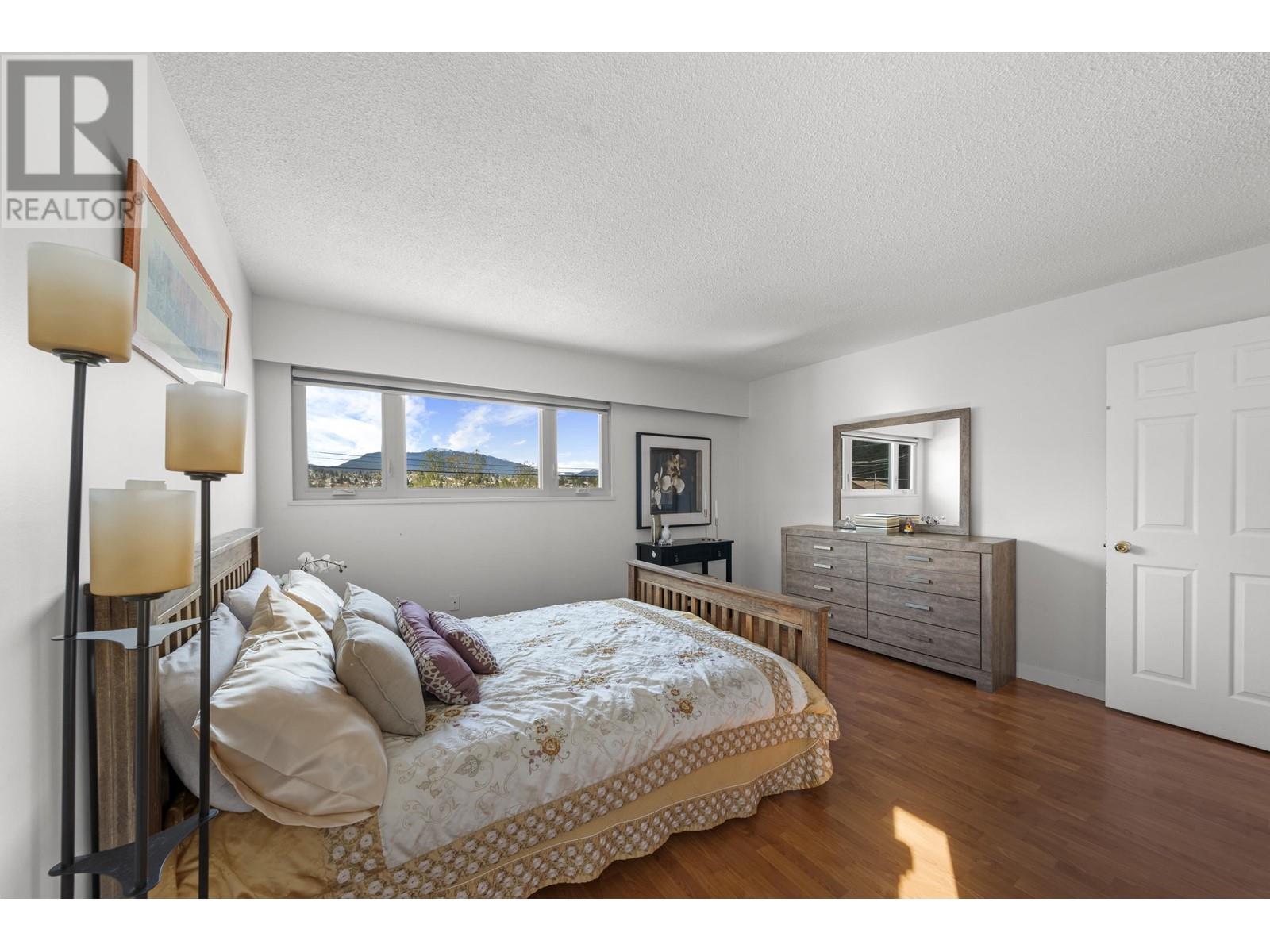 5681 Camino Court, Burnaby, British Columbia  V5G 3Y1 - Photo 16 - R2989830