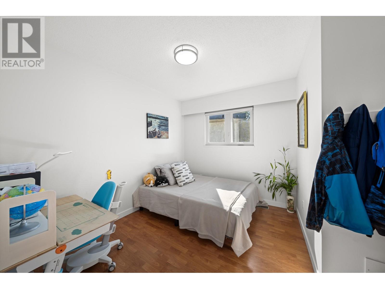 5681 Camino Court, Burnaby, British Columbia  V5G 3Y1 - Photo 19 - R2989830