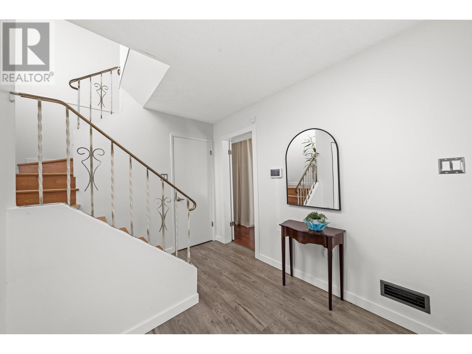 5681 Camino Court, Burnaby, British Columbia  V5G 3Y1 - Photo 23 - R2989830