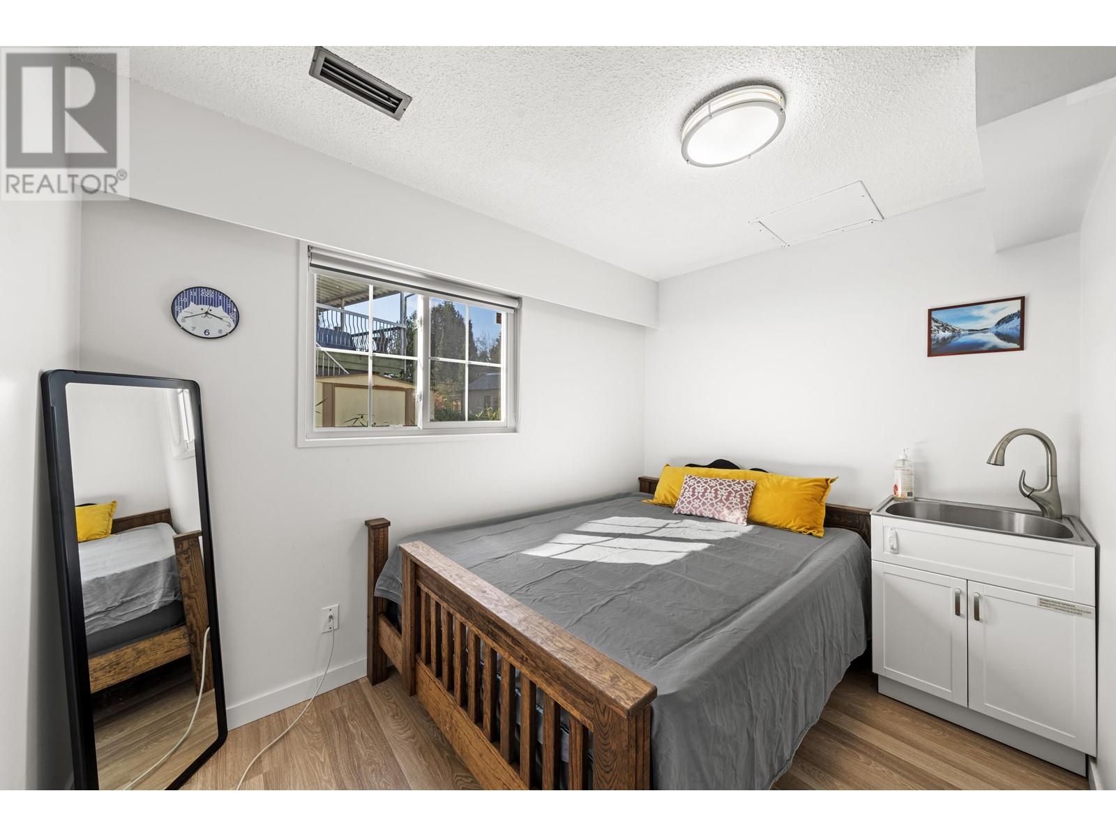 5681 Camino Court, Burnaby, British Columbia  V5G 3Y1 - Photo 29 - R2989830