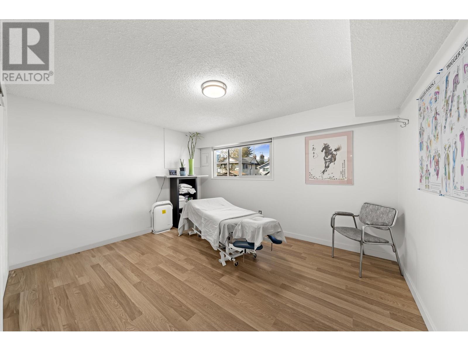5681 Camino Court, Burnaby, British Columbia  V5G 3Y1 - Photo 30 - R2989830