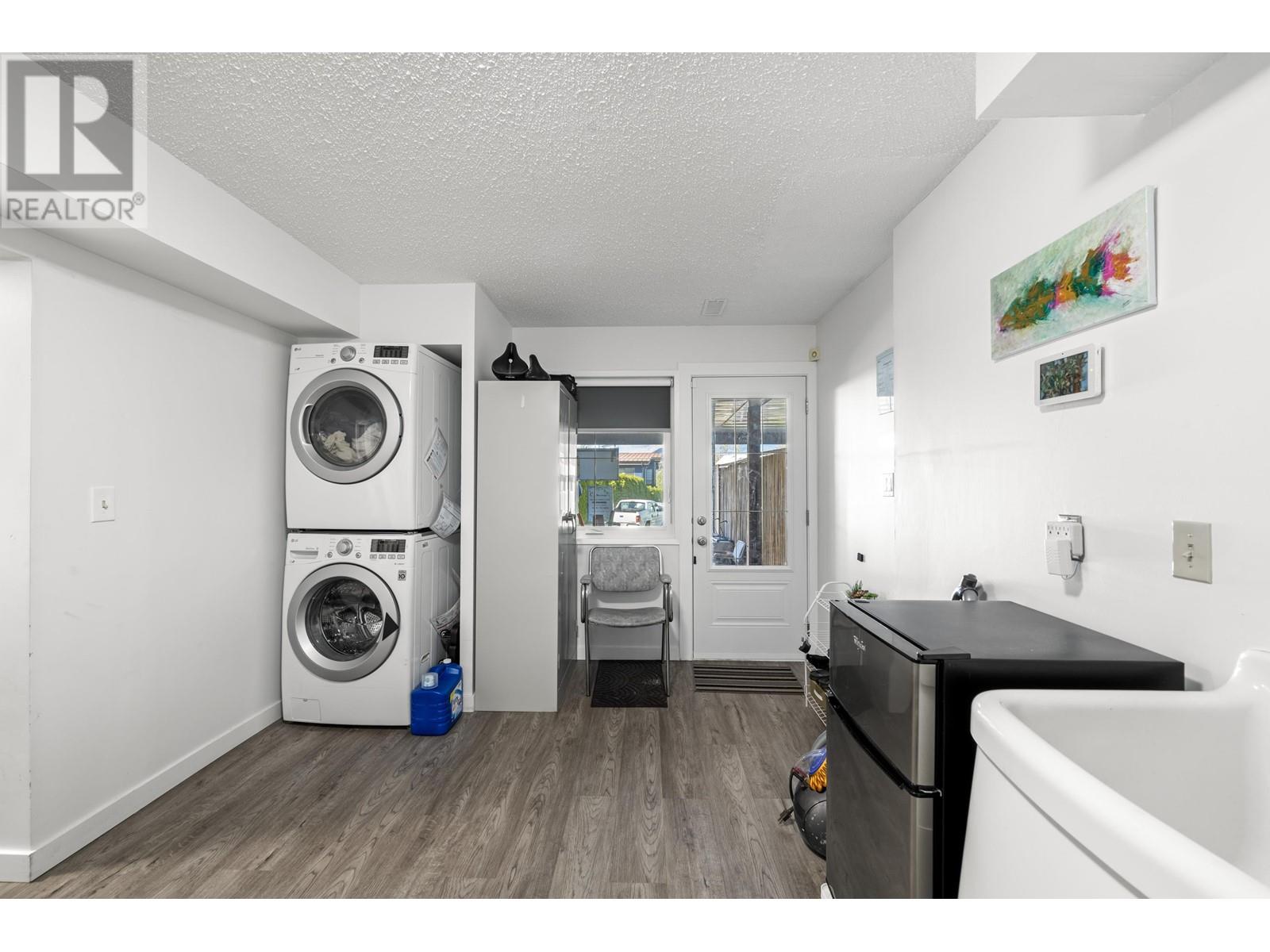 5681 Camino Court, Burnaby, British Columbia  V5G 3Y1 - Photo 32 - R2989830