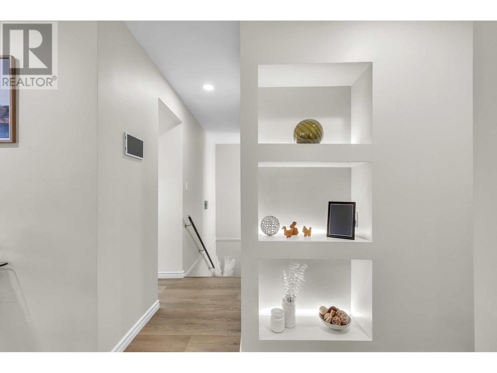 3325 Flagstaff Place, Vancouver, British Columbia  V5S 4K9 - Photo 15 - R2989923