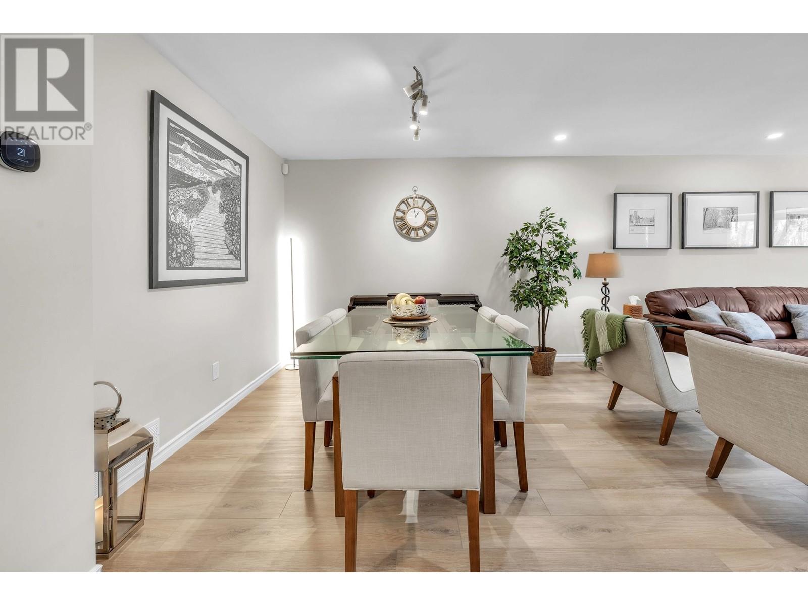 3325 Flagstaff Place, Vancouver, British Columbia  V5S 4K9 - Photo 2 - R2989923