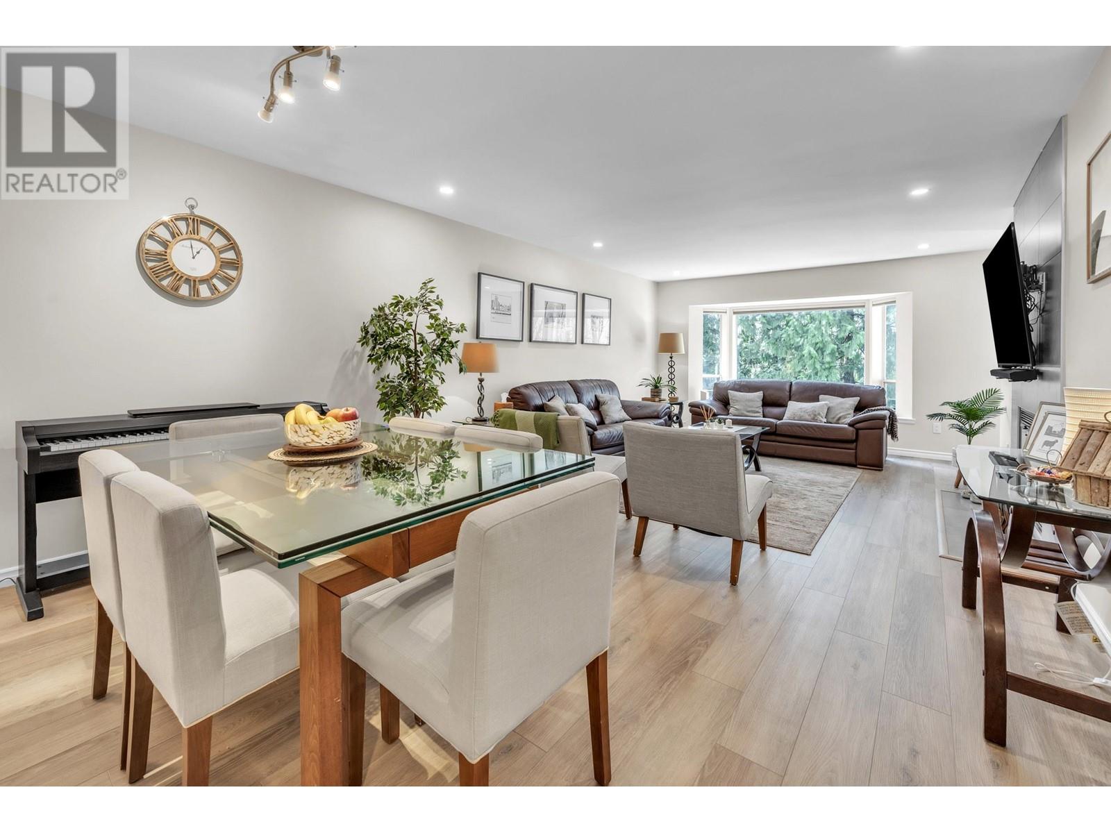 3325 Flagstaff Place, Vancouver, British Columbia  V5S 4K9 - Photo 3 - R2989923