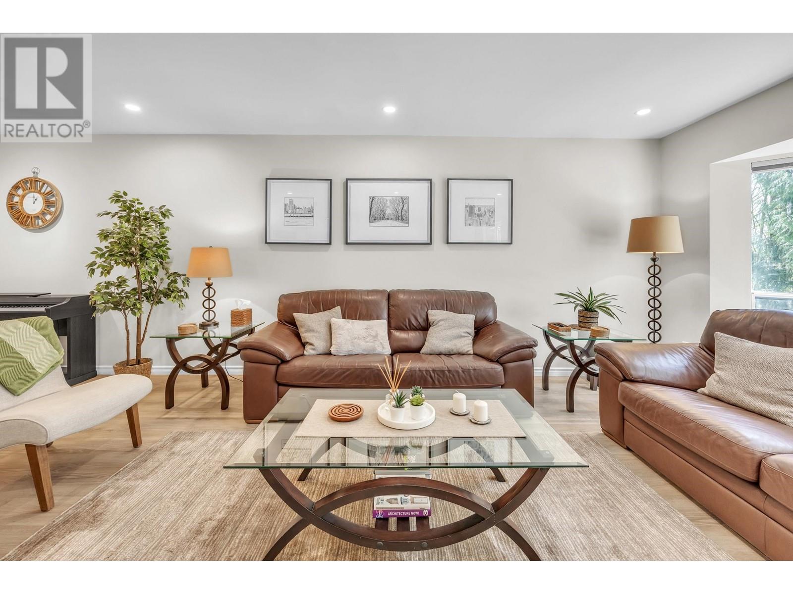 3325 Flagstaff Place, Vancouver, British Columbia  V5S 4K9 - Photo 5 - R2989923