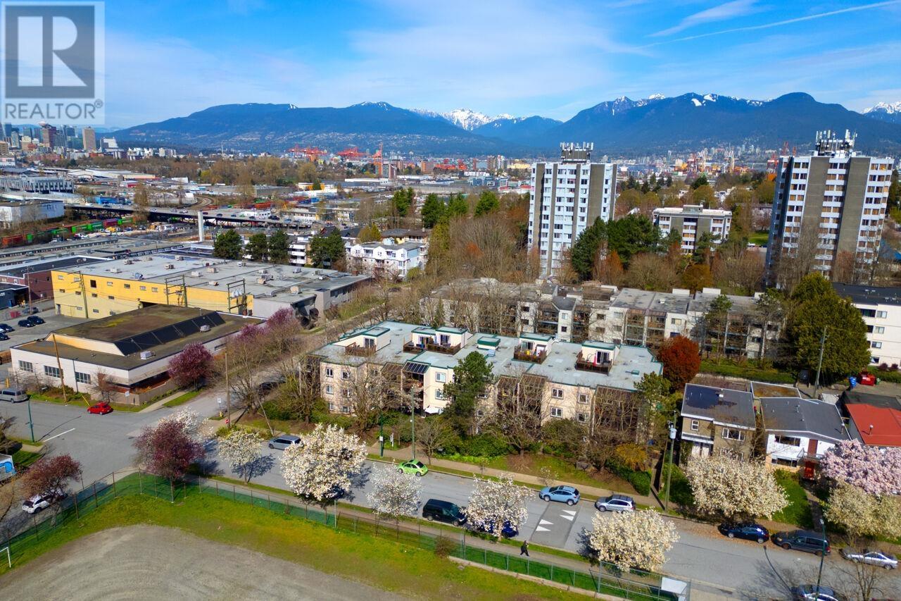 205 1429 E 4th Avenue, Vancouver, British Columbia  V5N 1J6 - Photo 32 - R2989943