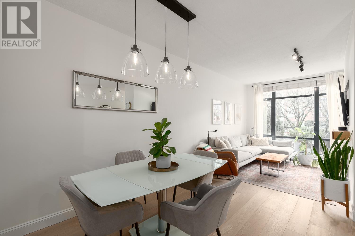 2267 W 12th Avenue, Vancouver, British Columbia  V6K 4T5 - Photo 3 - R2989945