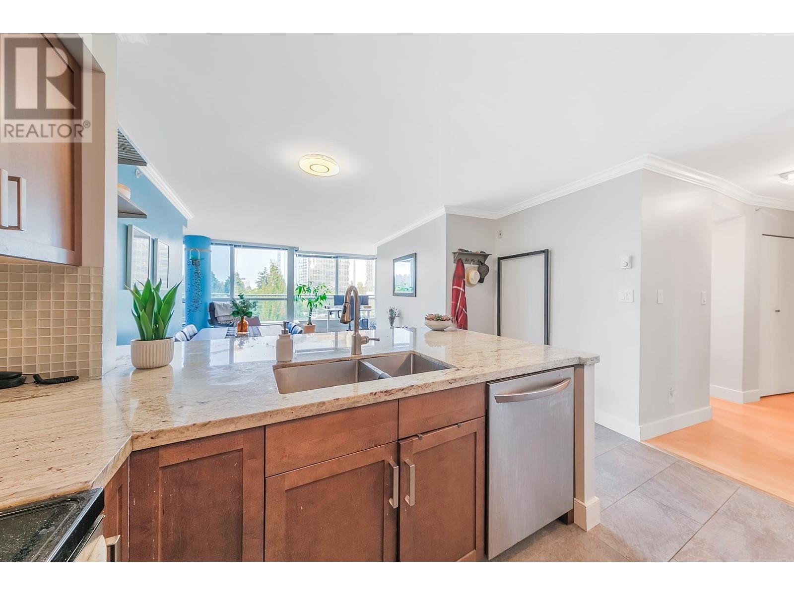 518 6028 Willingdon Avenue, Burnaby, British Columbia  V5H 4V1 - Photo 8 - R2989956