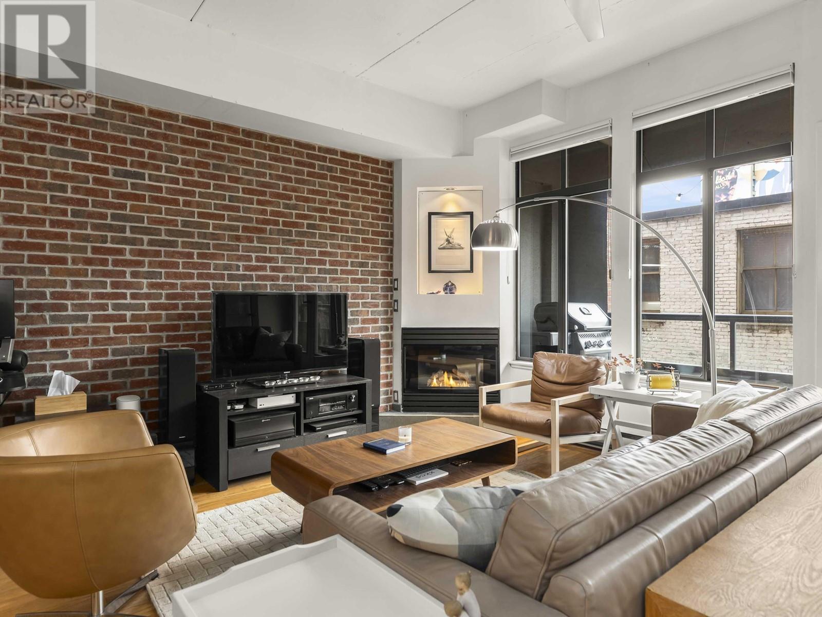 303 28 Powell Street, Vancouver, British Columbia  V6A 1E7 - Photo 5 - R2989978