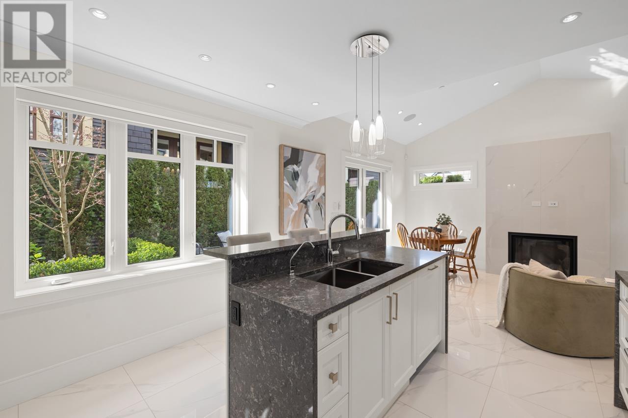 2421 W 5th Avenue, Vancouver, British Columbia  V6K 1S7 - Photo 12 - R2989983
