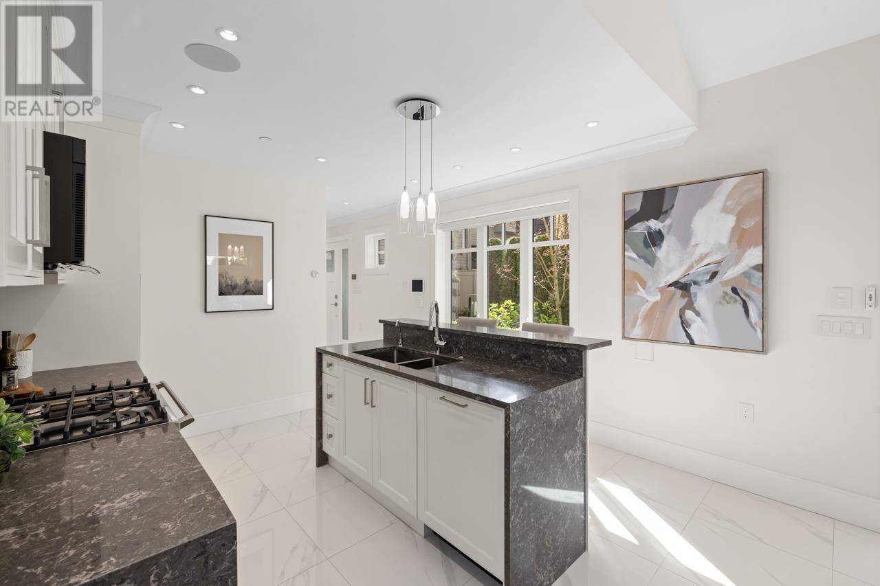 2421 W 5th Avenue, Vancouver, British Columbia  V6K 1S7 - Photo 9 - R2989983