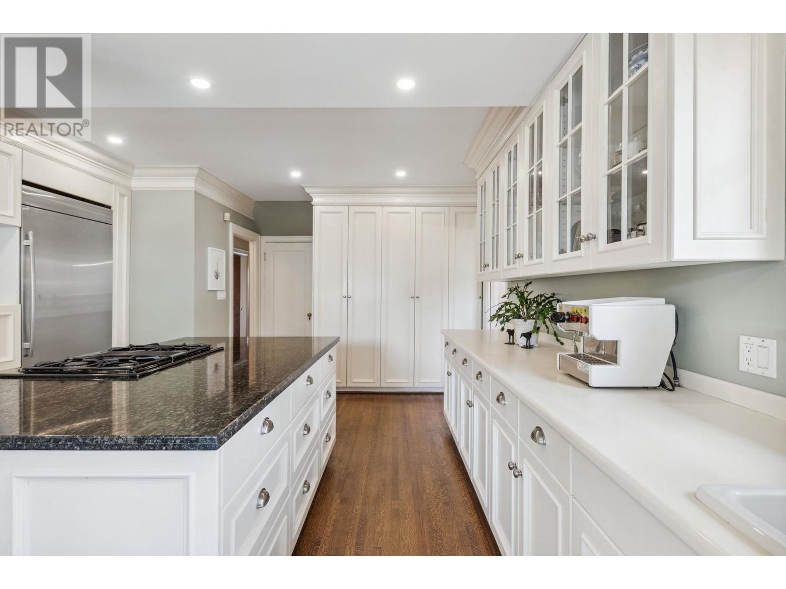 2627 W 37th Avenue, Vancouver, British Columbia  V6N 2T3 - Photo 13 - R2989927