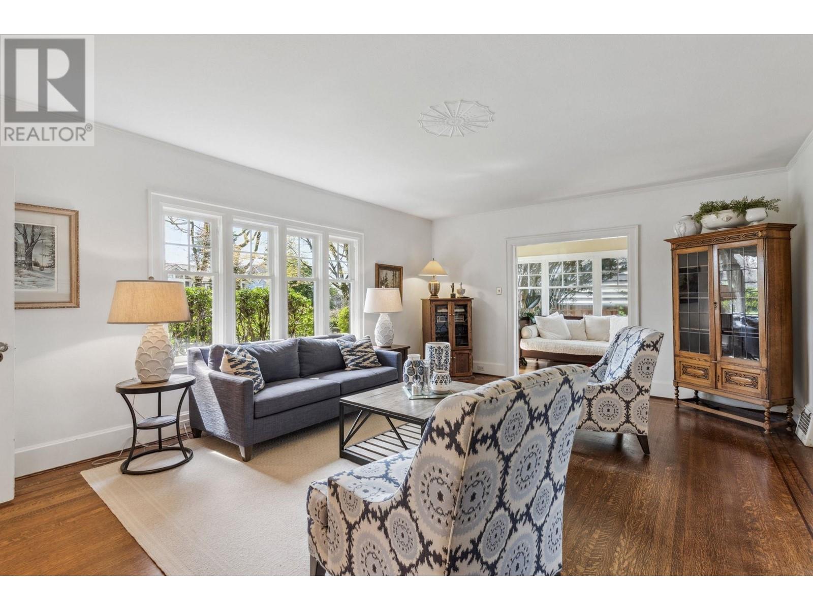 2627 W 37th Avenue, Vancouver, British Columbia  V6N 2T3 - Photo 8 - R2989927