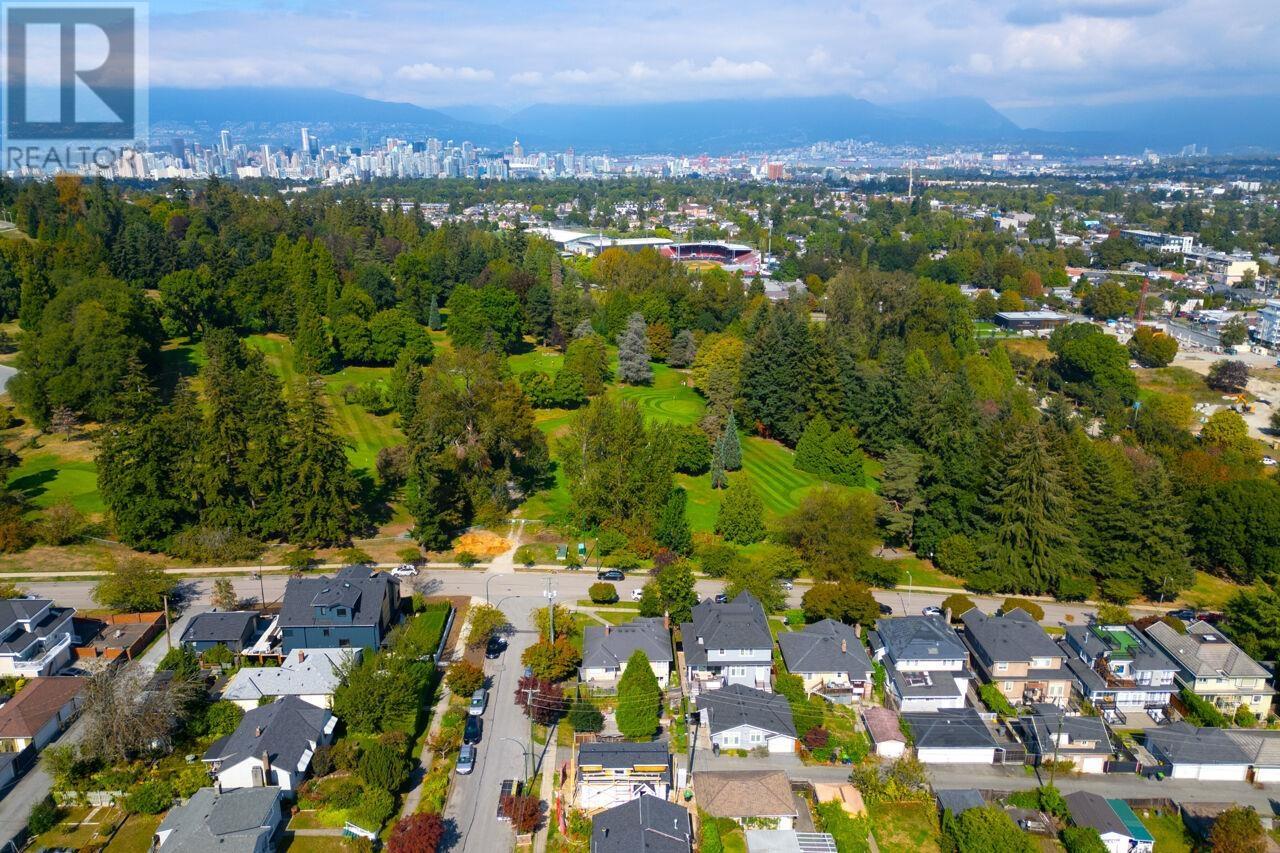 76 W 37th Avenue, Vancouver, British Columbia  V5Y 2N1 - Photo 3 - R2989947