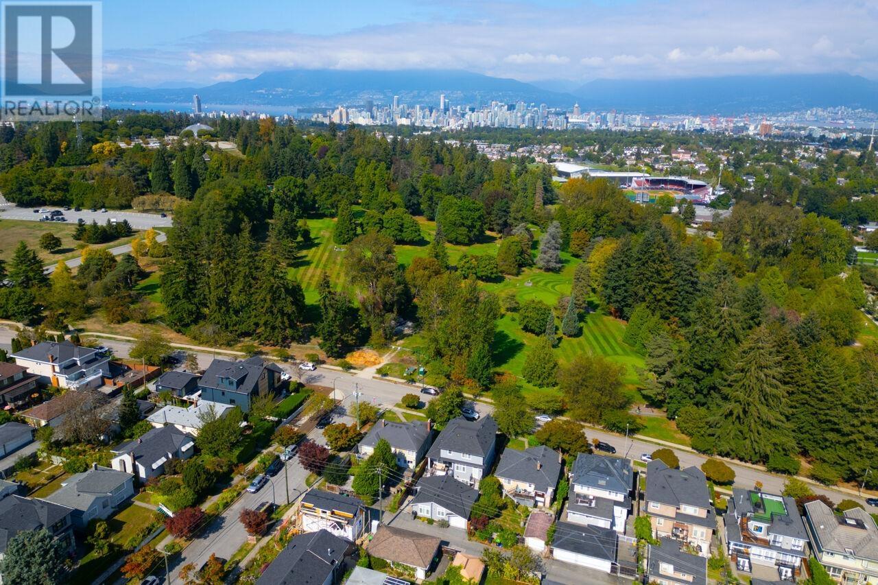 76 W 37th Avenue, Vancouver, British Columbia  V5Y 2N1 - Photo 4 - R2989947