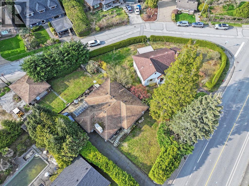 3955 Highland Boulevard, North Vancouver, British Columbia  V7R 2Y7 - Photo 28 - R2989980