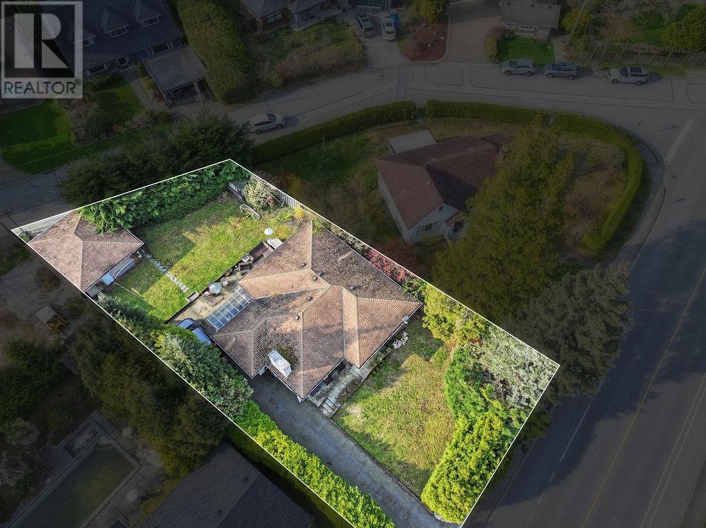 3955 Highland Boulevard, North Vancouver, British Columbia  V7R 2Y7 - Photo 29 - R2989980