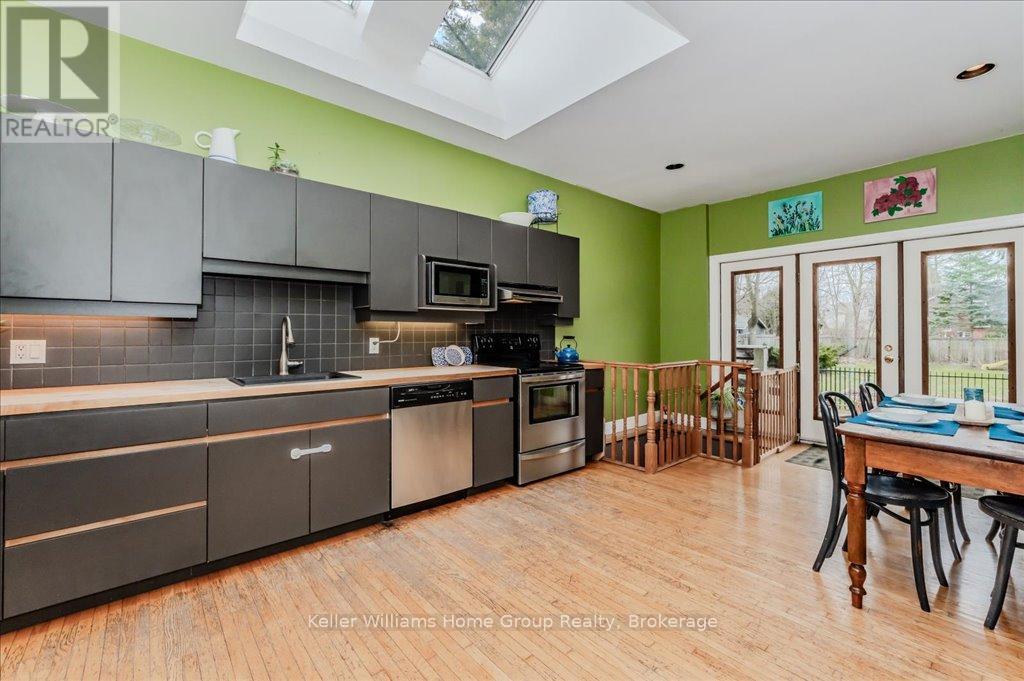 39 Central Street, Guelph, Ontario  N1H 4K8 - Photo 8 - X12081862