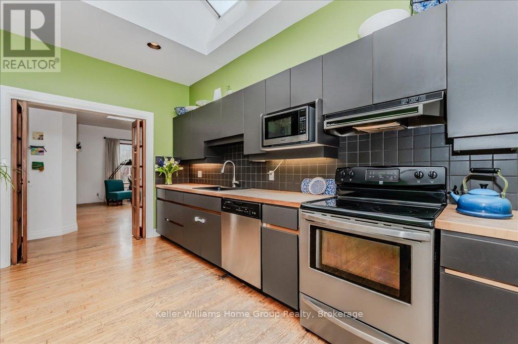 39 Central Street, Guelph, Ontario  N1H 4K8 - Photo 9 - X12081862