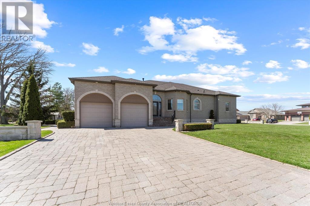 Property at 125 LINKS DRIVE image 4
