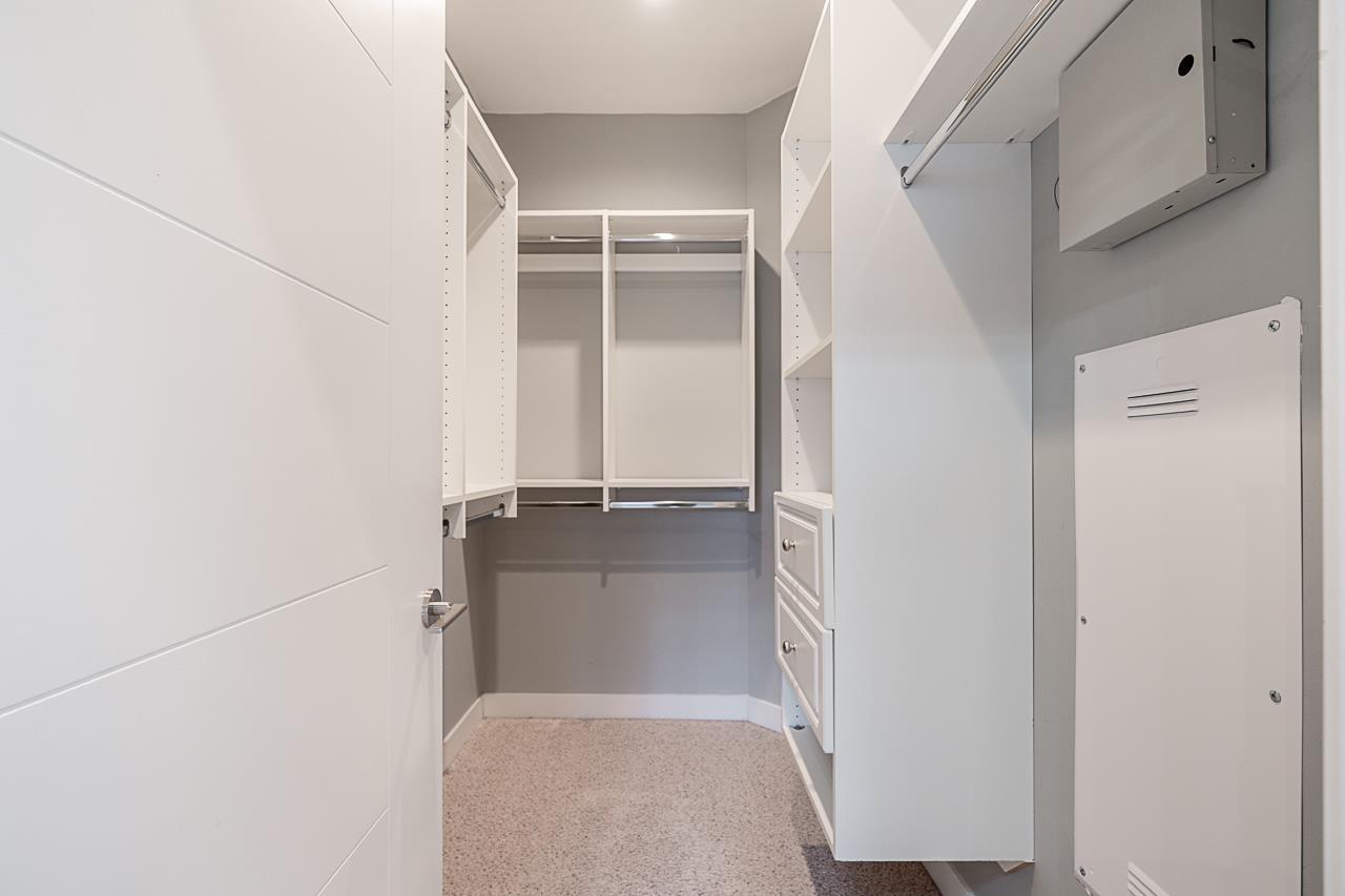 19117 72a Avenue, Surrey, British Columbia  V4N 6L1 - Photo 16 - R2989911