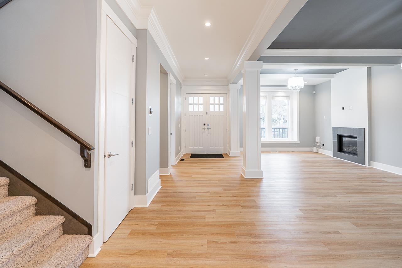 Property at 19117 72A AVENUE image 3