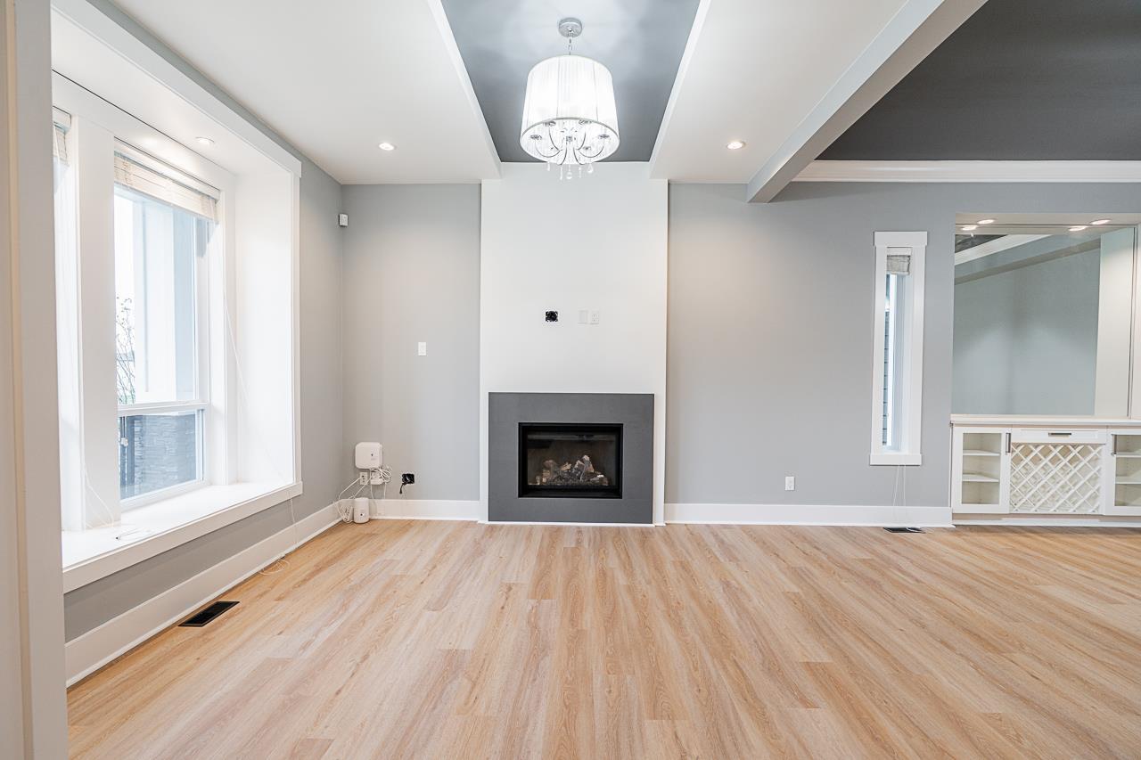 Property at 19117 72A AVENUE image 4