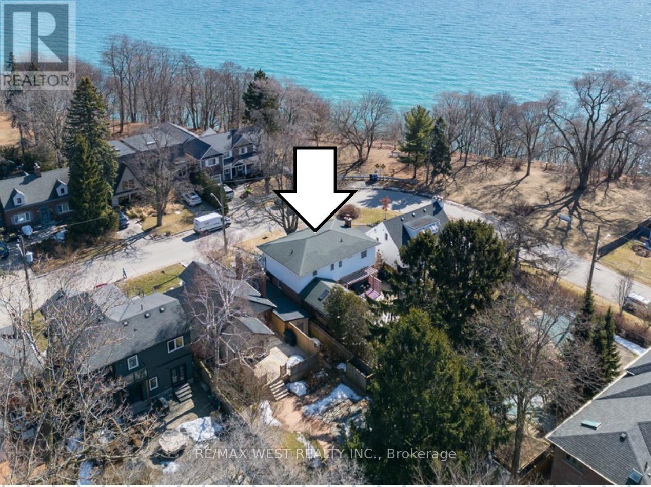 Property at 4 HARDING BOULEVARD image 2