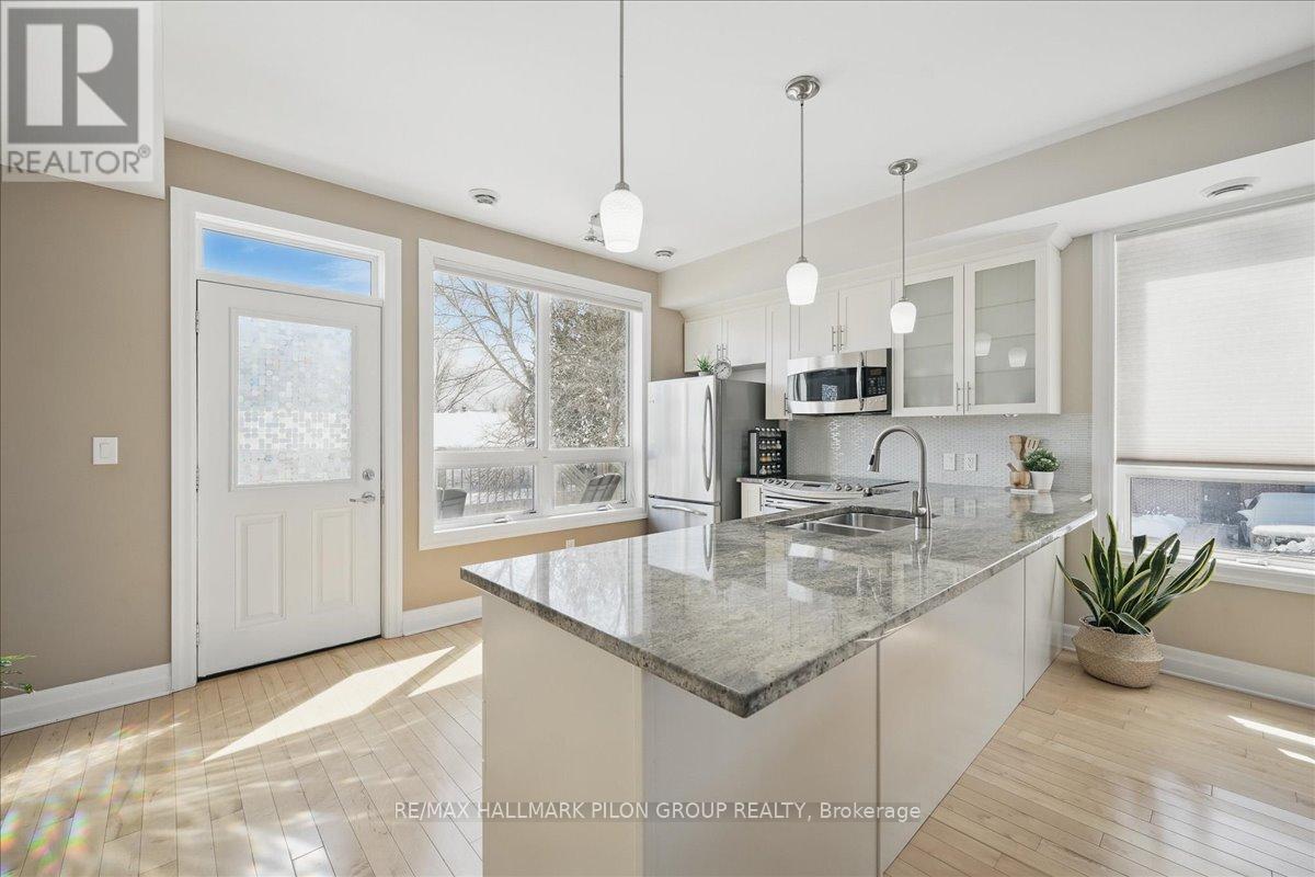 Property at 104 - 60 MEACH PRIVATE image 5