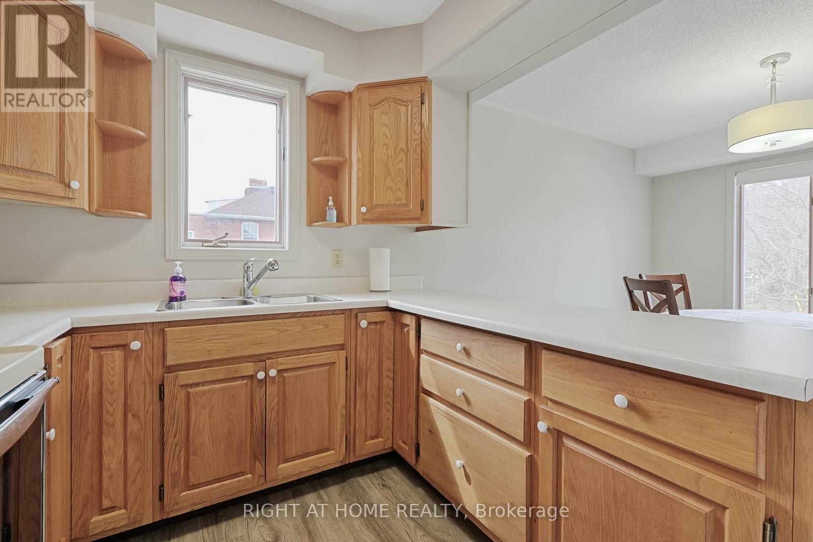 4 - 215 Pine Street, Collingwood, Ontario  L9Y 2P3 - Photo 10 - S12081876