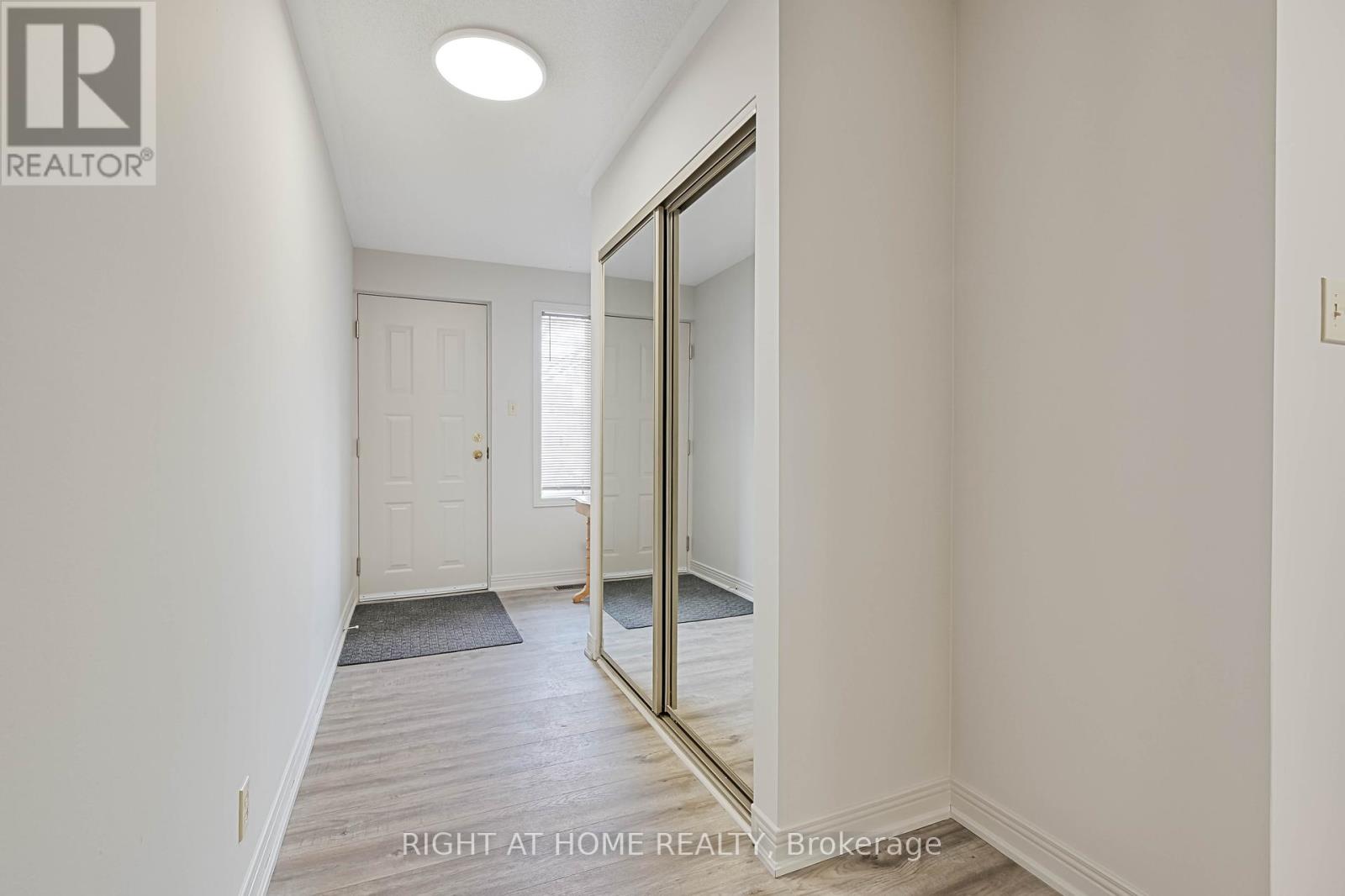 4 - 215 Pine Street, Collingwood, Ontario  L9Y 2P3 - Photo 4 - S12081876