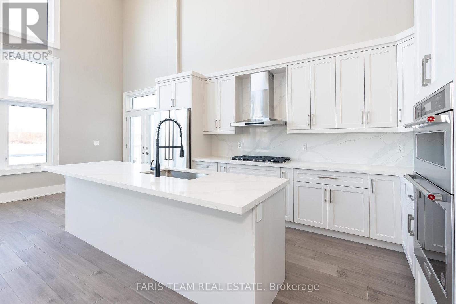 9 Dock Lane, Tay, Ontario  L0K 1R0 - Photo 6 - S12081885